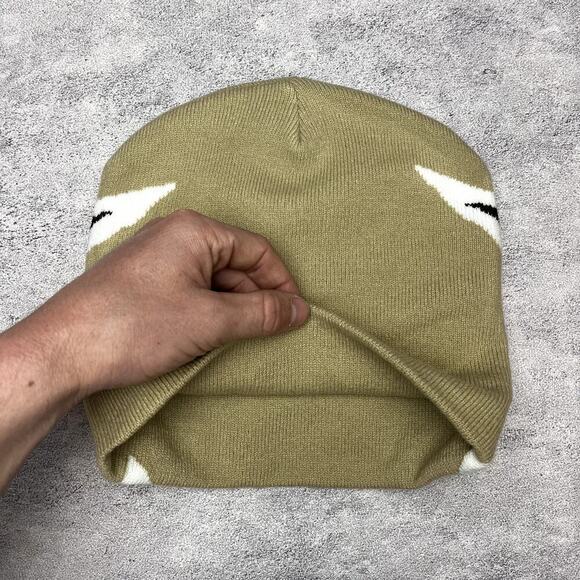 Y2k 2000s tan star grunge beanie - Picture 4 of 7